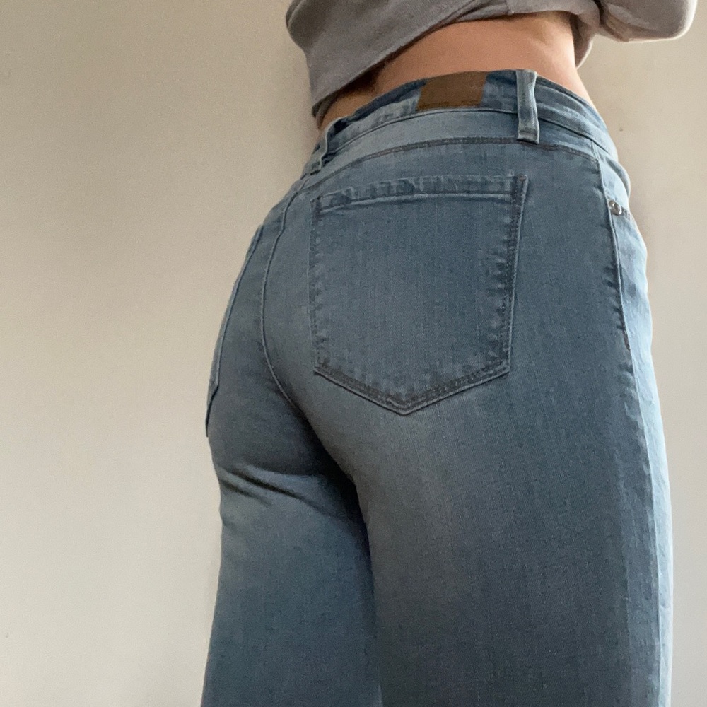 Taylor Mid Rise Jeggings - Picture 2 of 2
